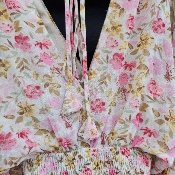 Dress Forum Boho Chic Fine Romance Floral Mini Dress With Bell Sleeves - Picture 7 of 9